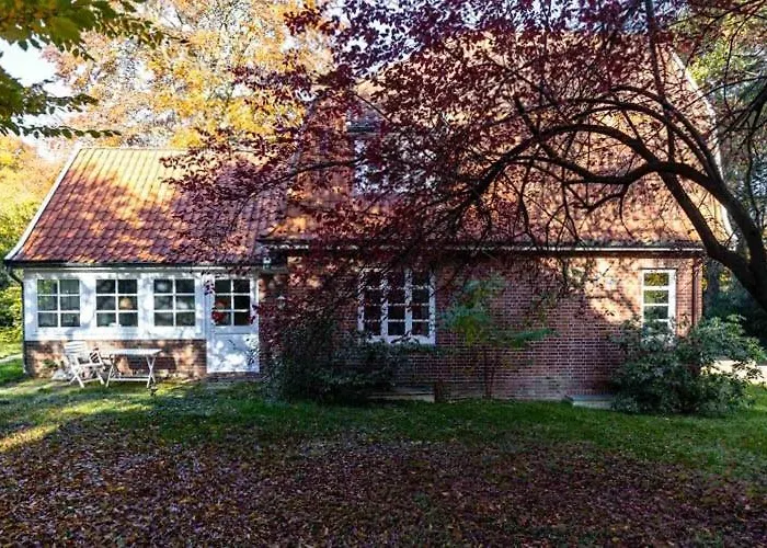 Brick House In Secluded Setting Сasa de vacaciones Wingst